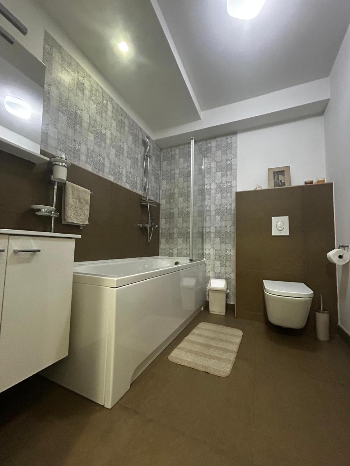 Apartment Galerija Tuzla Ngoại thất bức ảnh