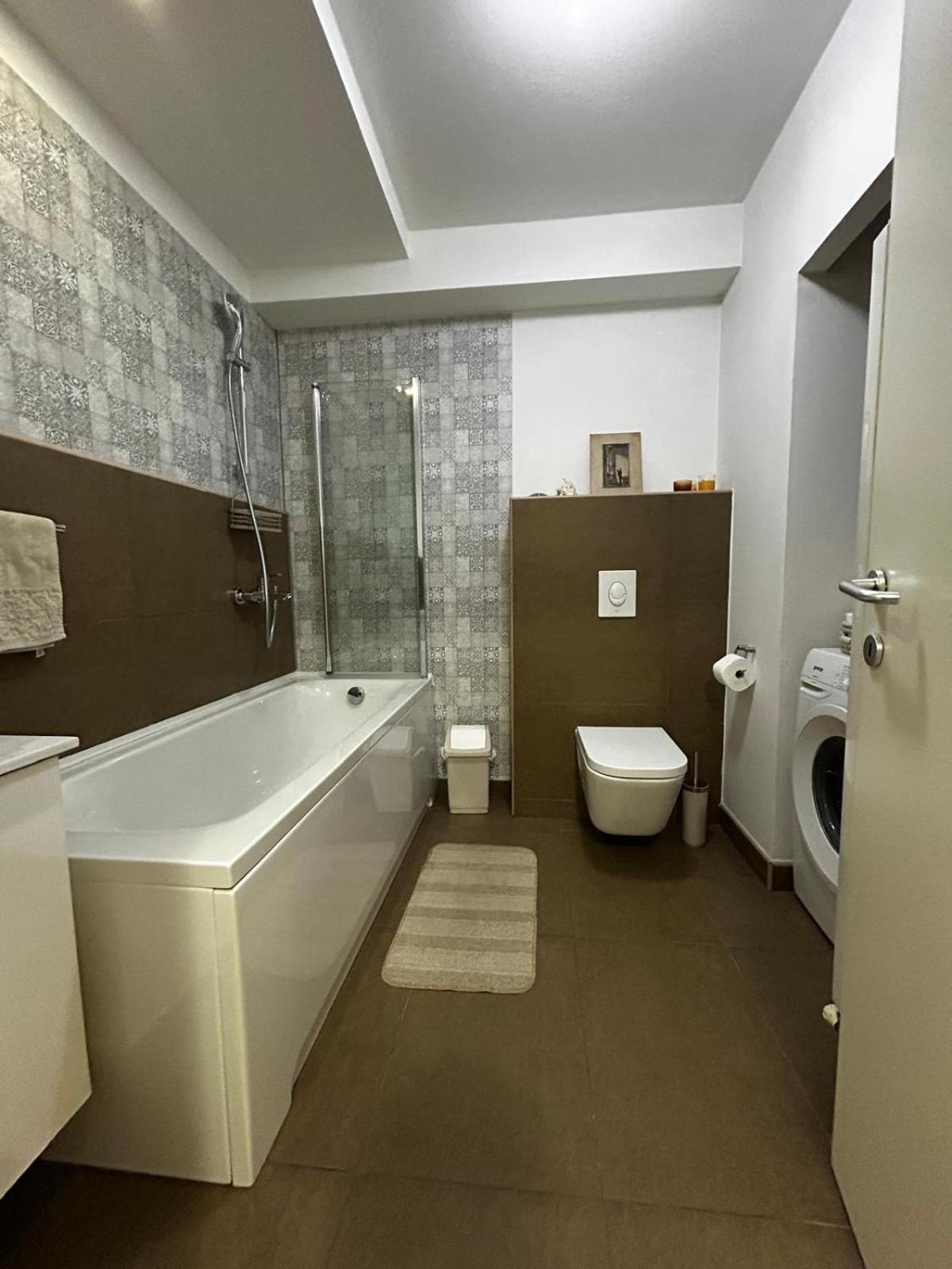 Apartment Galerija Tuzla Ngoại thất bức ảnh